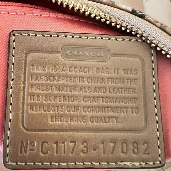 COACH Embossed Faux Python Innovation Leather Bag, Purse. New In Box. Elegant - Picture 3 of 15